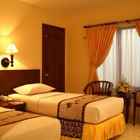 Hotel Baron Indah Surakarta  Luaran gambar
