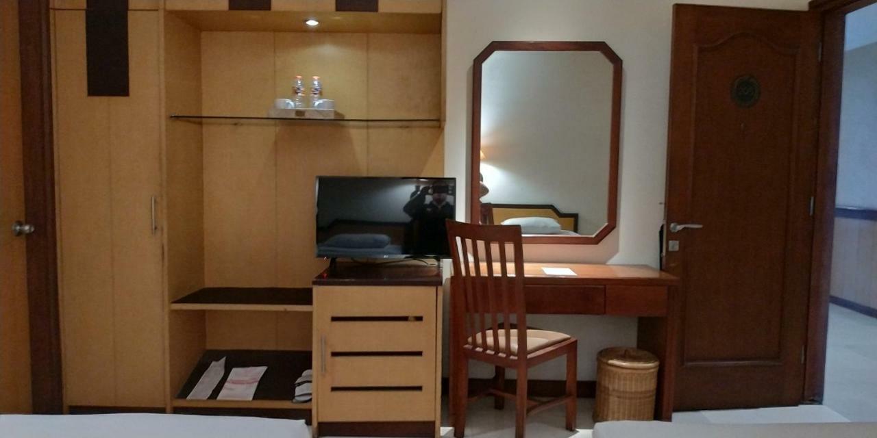 Hotel Baron Indah Surakarta  Luaran gambar
