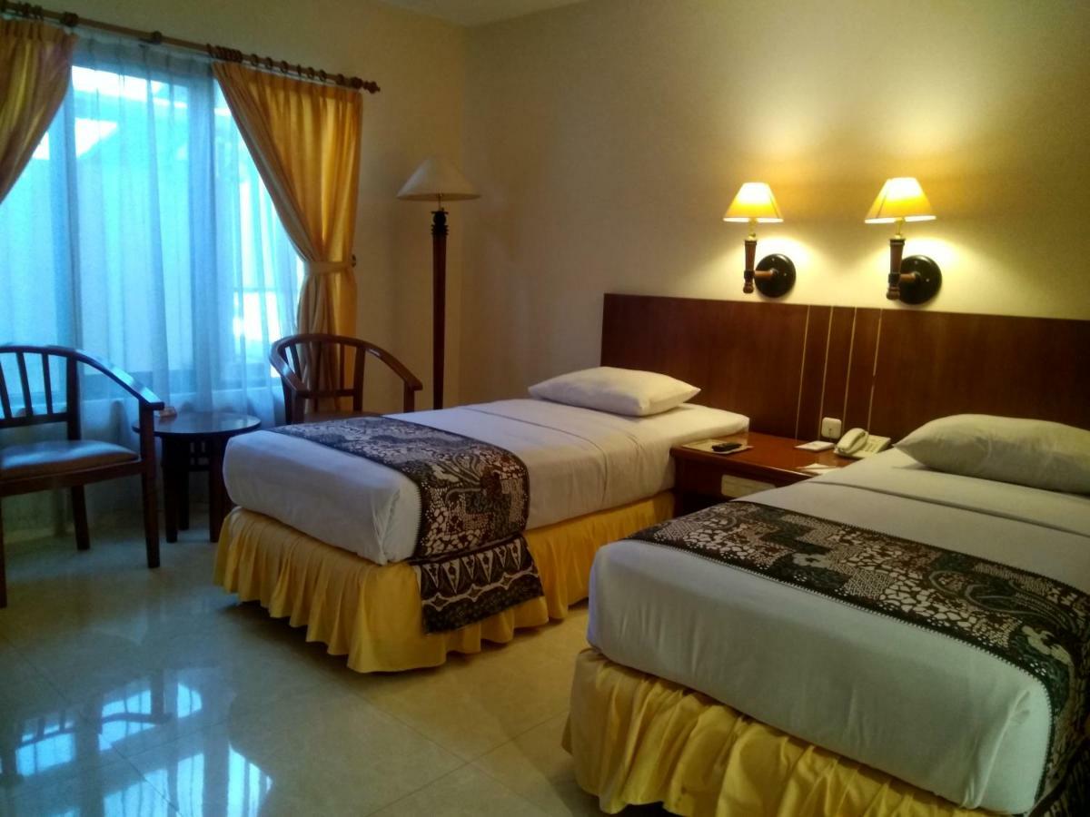 Hotel Baron Indah Surakarta  Luaran gambar